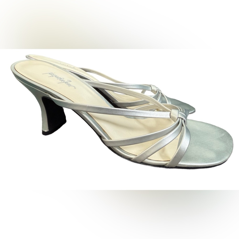 Jacqueline Ferrar Debra Silver Strappy Sandal, Size 8M - Picture 3 of 6